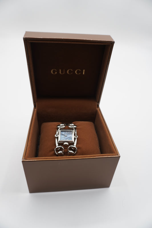 Gucci Signoria Mother of Pearl Quartz Watch – 20mm