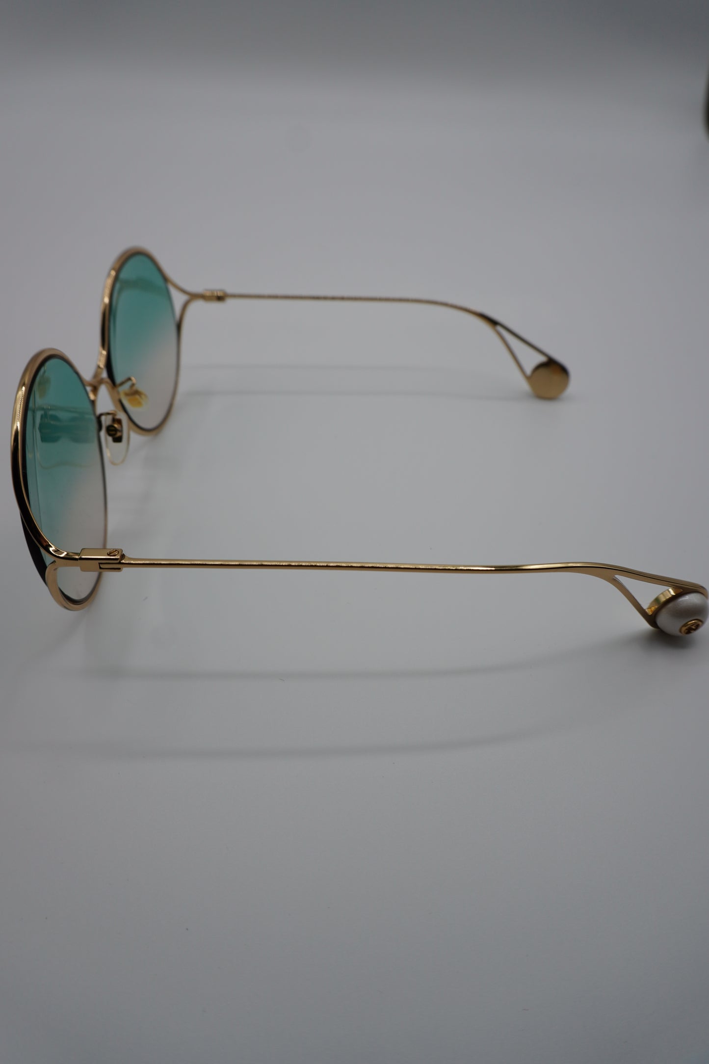 Gucci Round Gradient Sunglasses