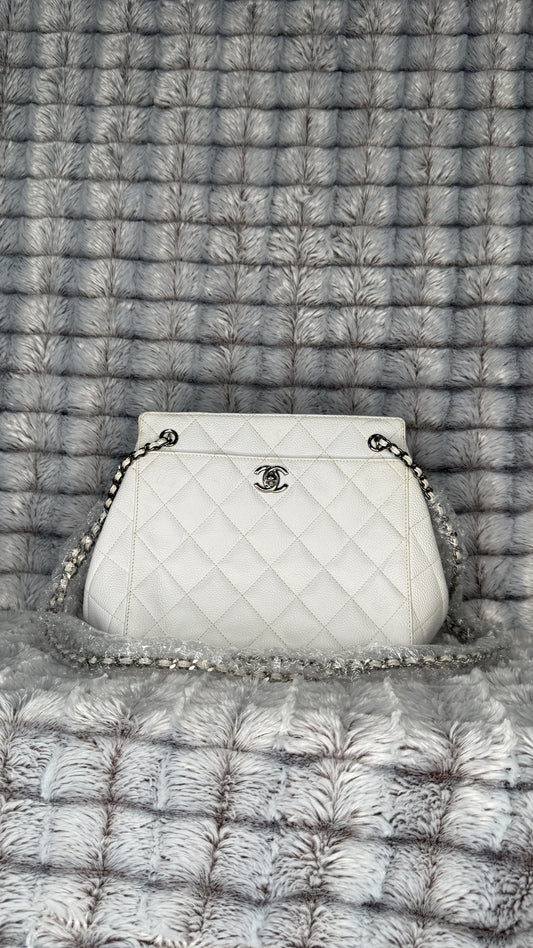 CHANEL Caviar Shoulder Bag - White