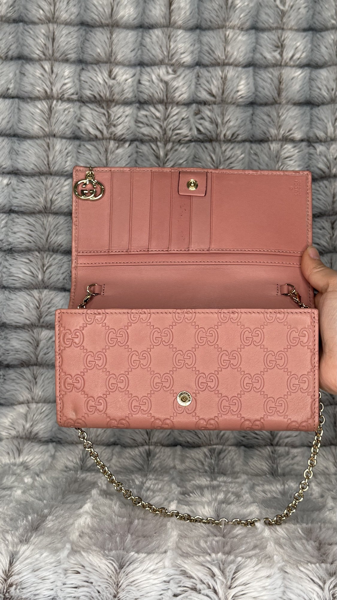 GUCCI Guccissima Leather Chain Shoulder Bag - Pink