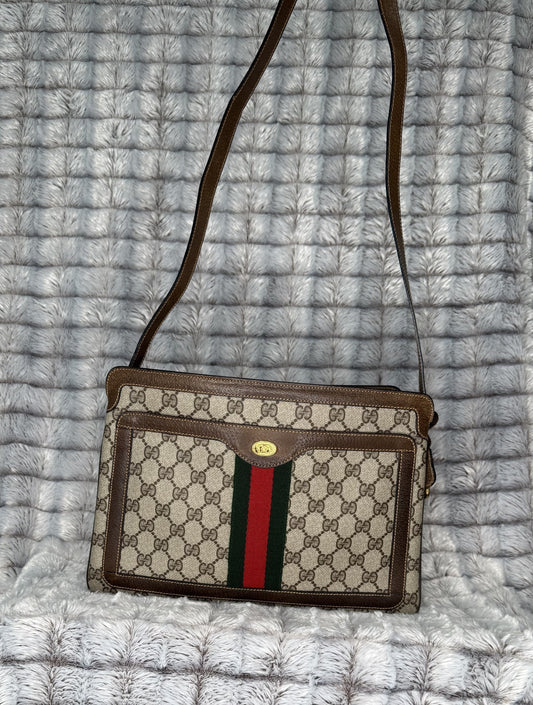 GUCCI Vintage Zip Supreme Shoulder Bag