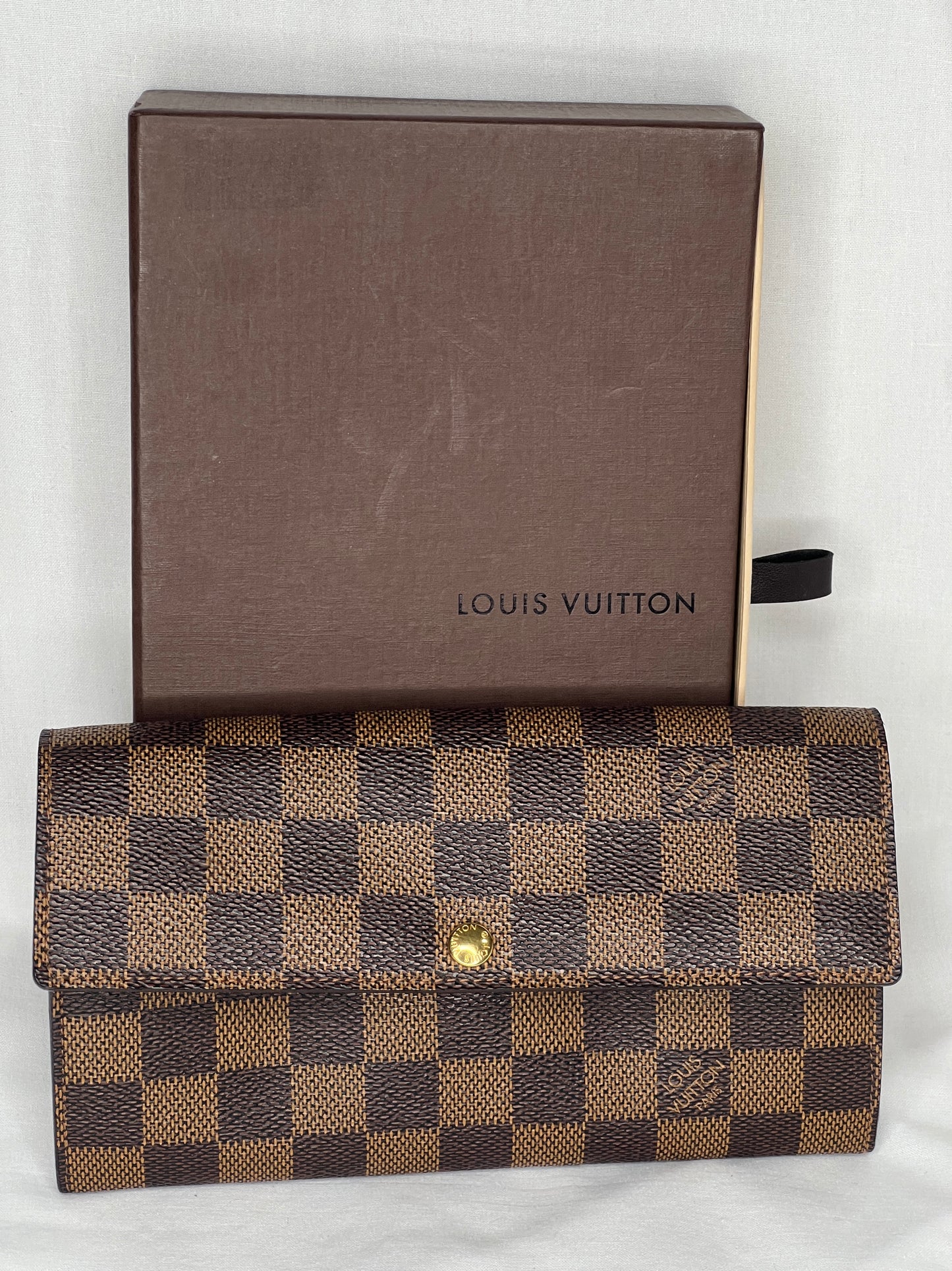 Louis Vuitton Sarah Wallet in Damier Ebene Canvas