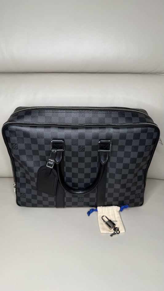 Louis Vuitton Porte-Documents Voyage in Damier Graphite