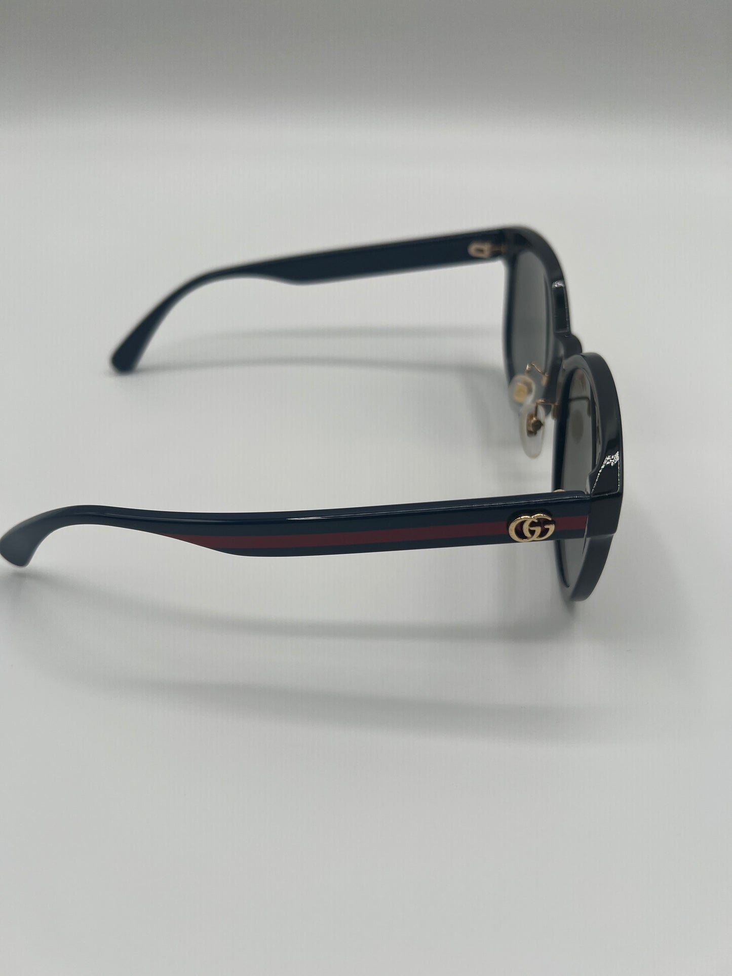 Gucci “GG099” Cat-Eye Sunglasses
