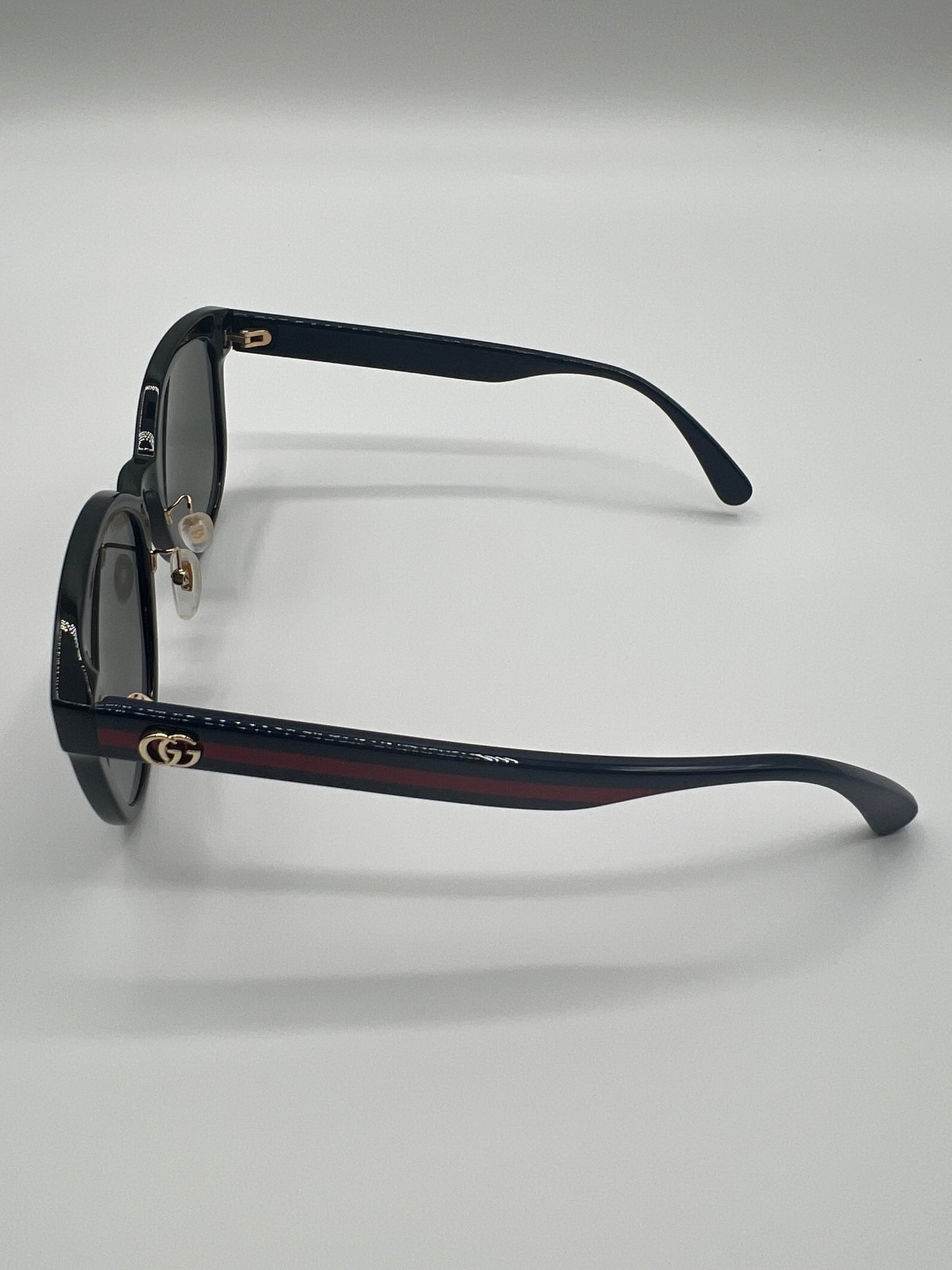Gucci “GG099” Cat-Eye Sunglasses