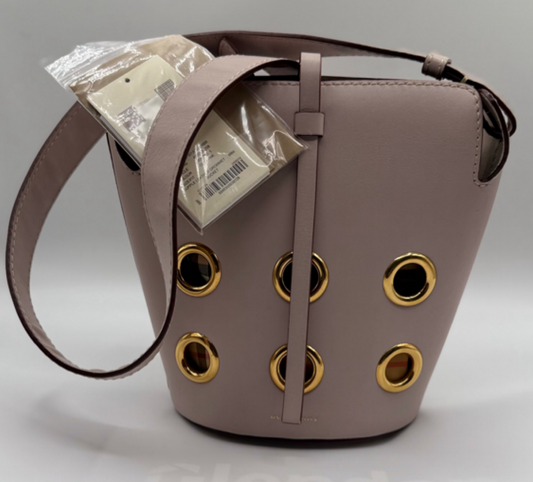 Burberry Grommet Bucket Bag in Pink Leather