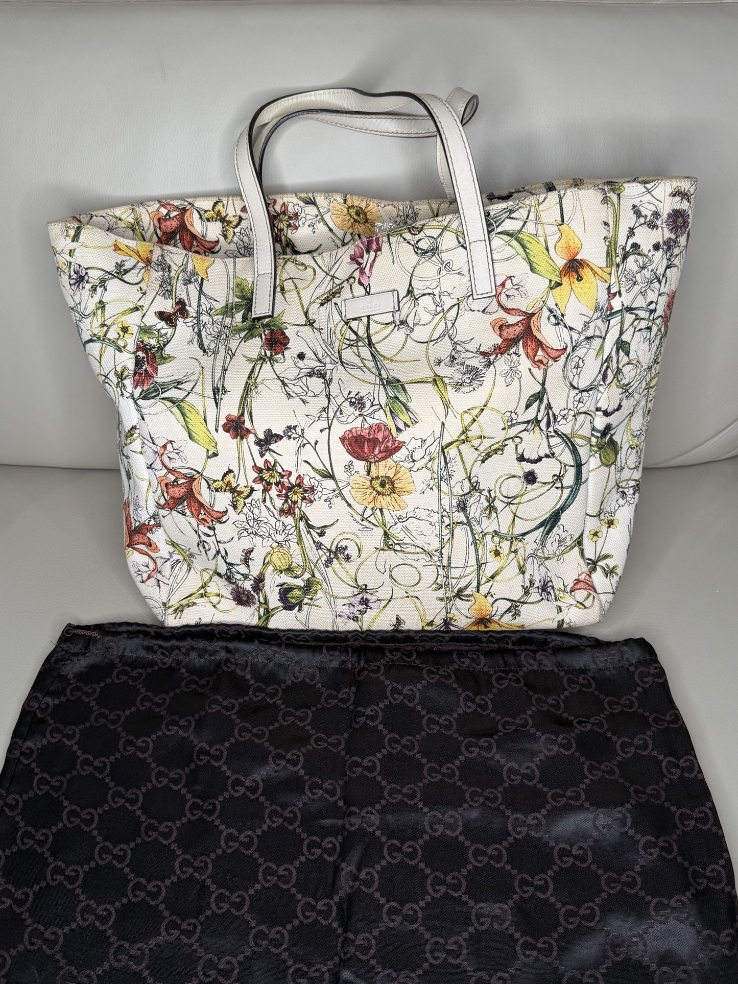 Gucci Flora Tote Bag – White Canvas with Multicolor Floral Print