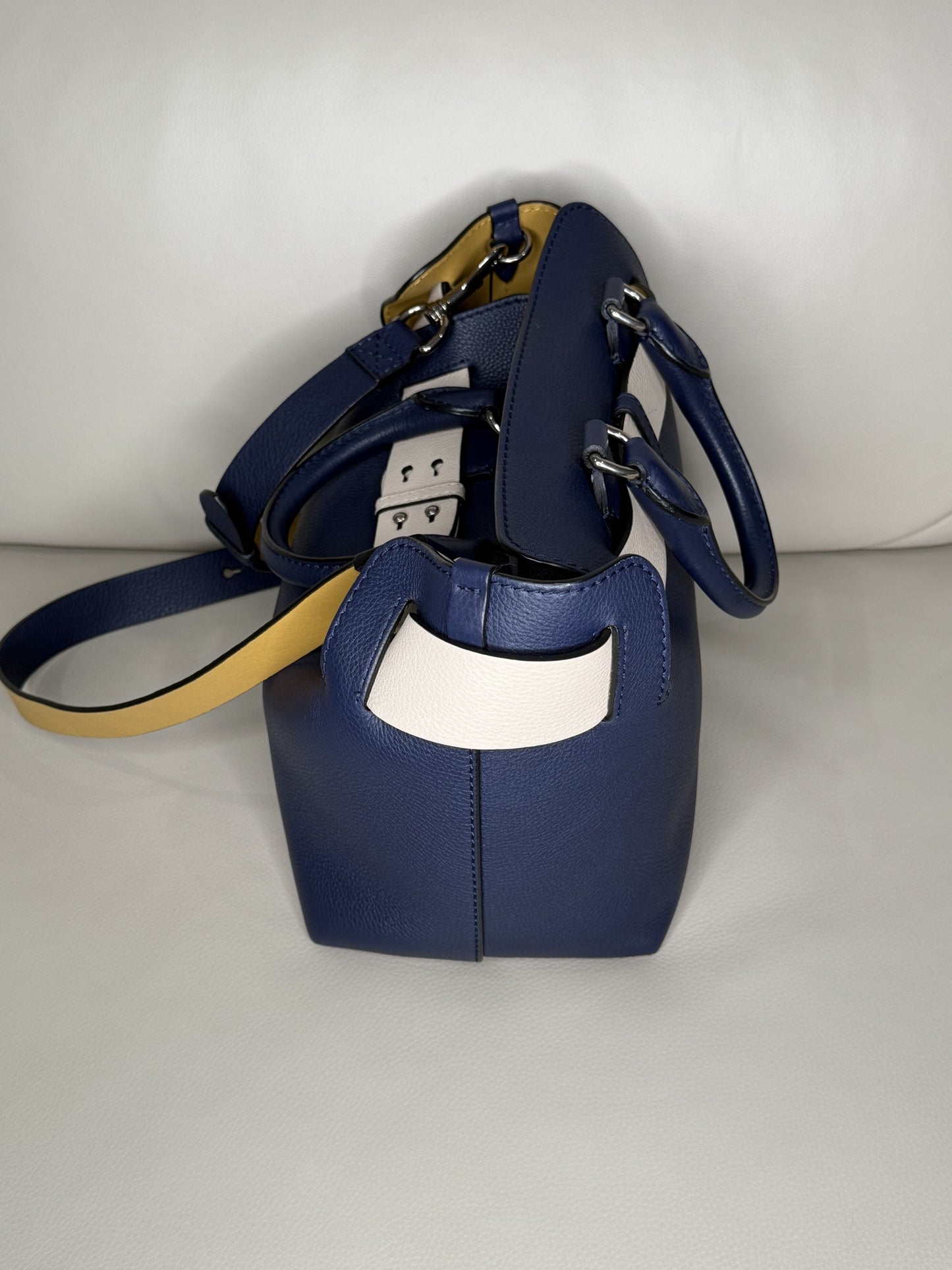 Burberry Small Quadri-tone Leather Belt Bag – Navy & White