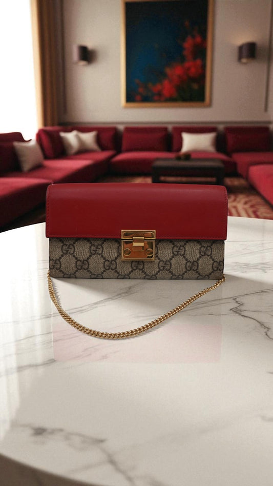 Gucci Padlock GG Supreme Wallet on Chain
