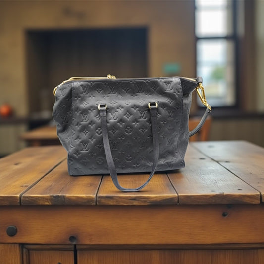 Louis Vuitton Lumineuse PM in Monogram Empreinte Leather – Black