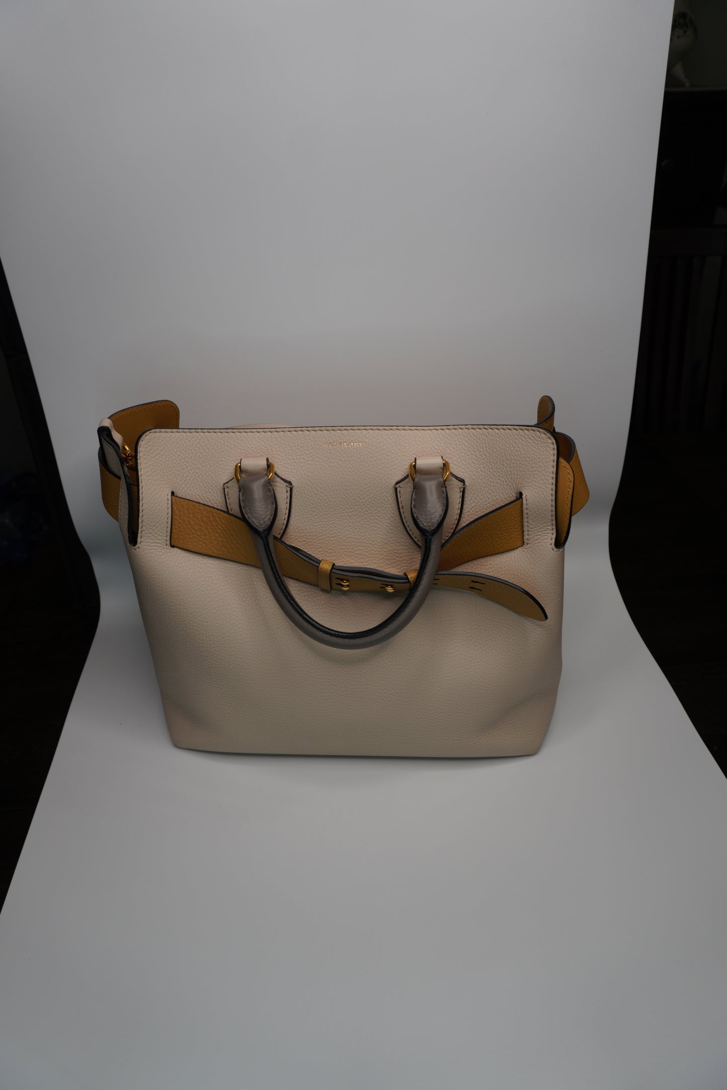 Burberry Marais Calfskin Medium Belt Bag – Limestone