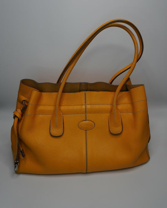 Tod's Medium Di Bag orange Leather Tote