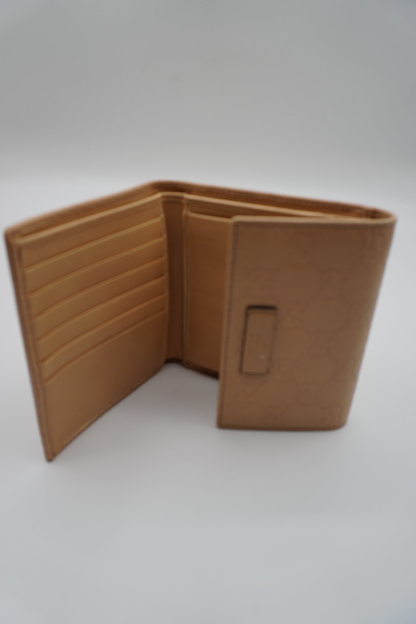 Gucci Microguccissima Soft Pink Leather Trifold Wallet