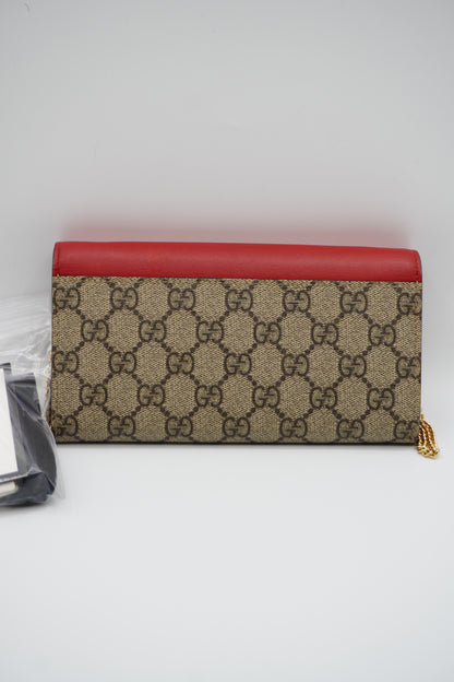Gucci Padlock GG Supreme Wallet on Chain