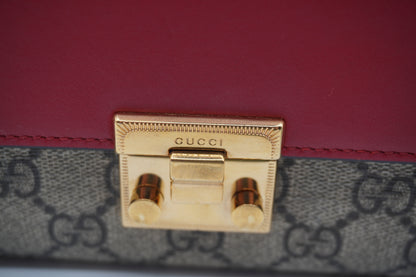 Gucci Padlock GG Supreme Wallet on Chain