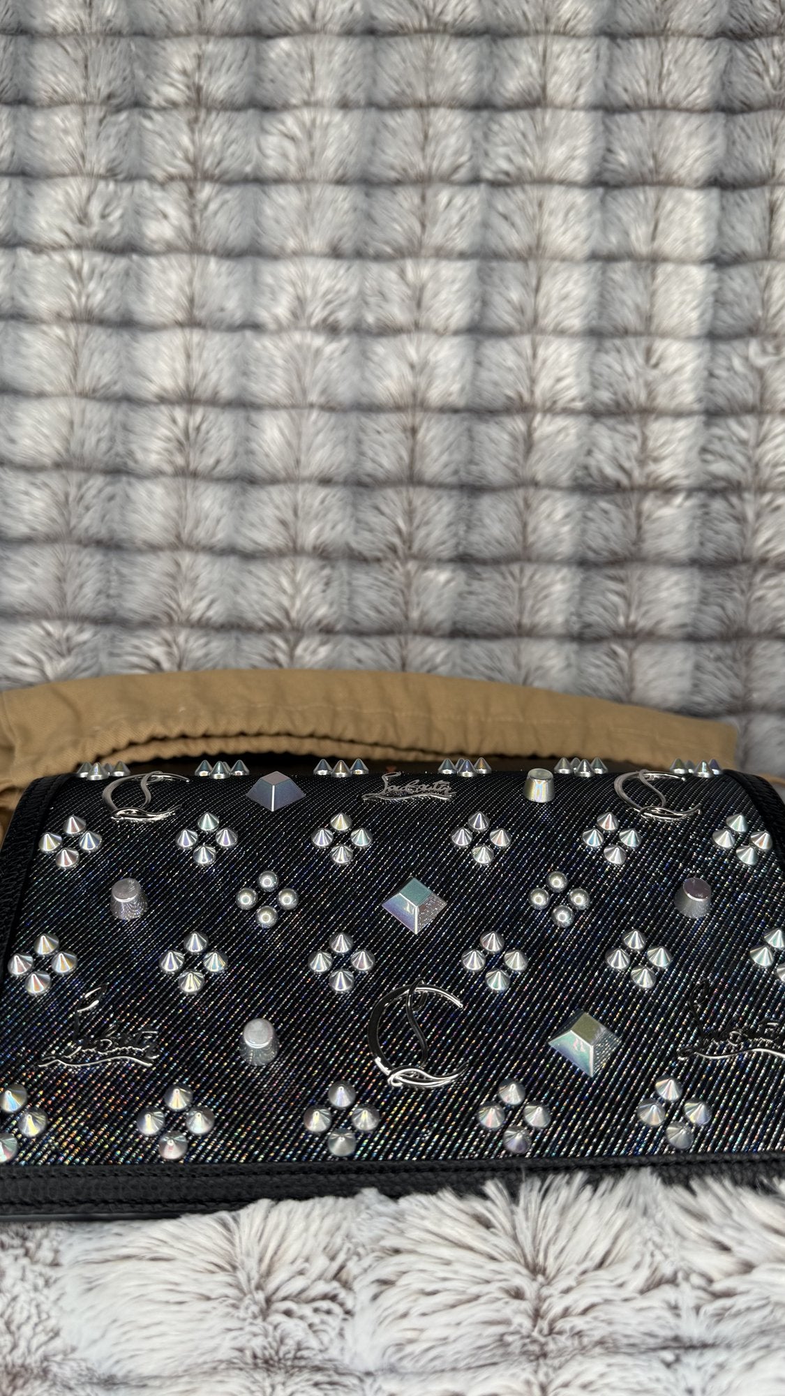 Christian Louboutin Paloma Clutch Embellished Lurex Stella Small – Black