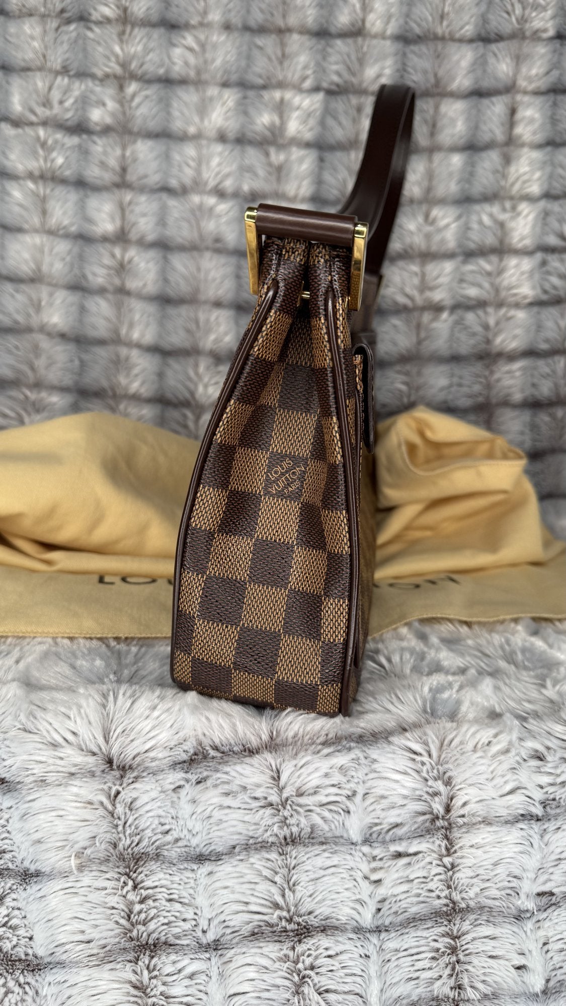 Louis Vuitton Damier Ebene Aubagne Shoulder Bag