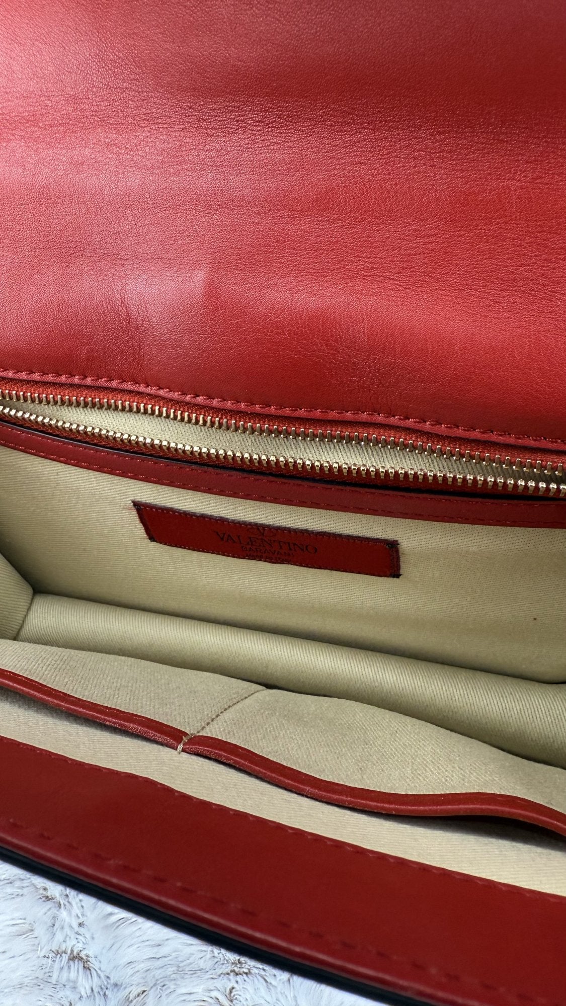 Valentino Garavani Vitello Medium Glam Lock Rockstud Flap Bag – Red