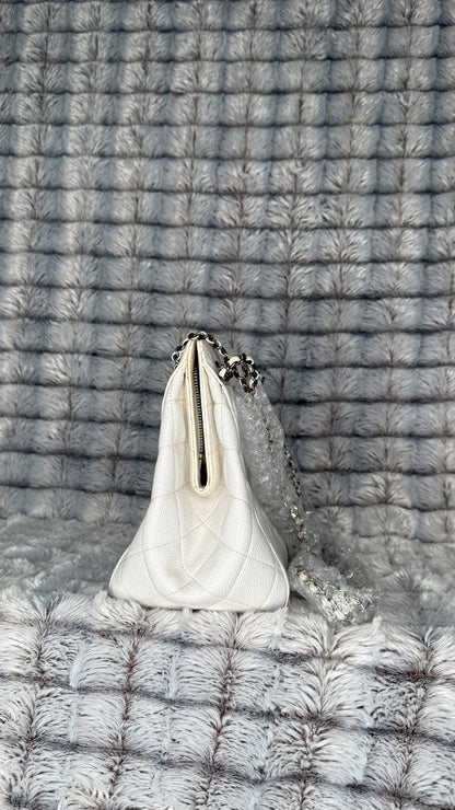 CHANEL Caviar Shoulder Bag - White