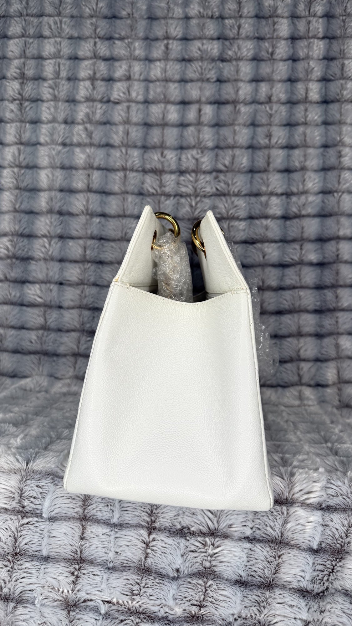 Chanel XL Grand Shopping Tote (GST) Caviar Leather – White