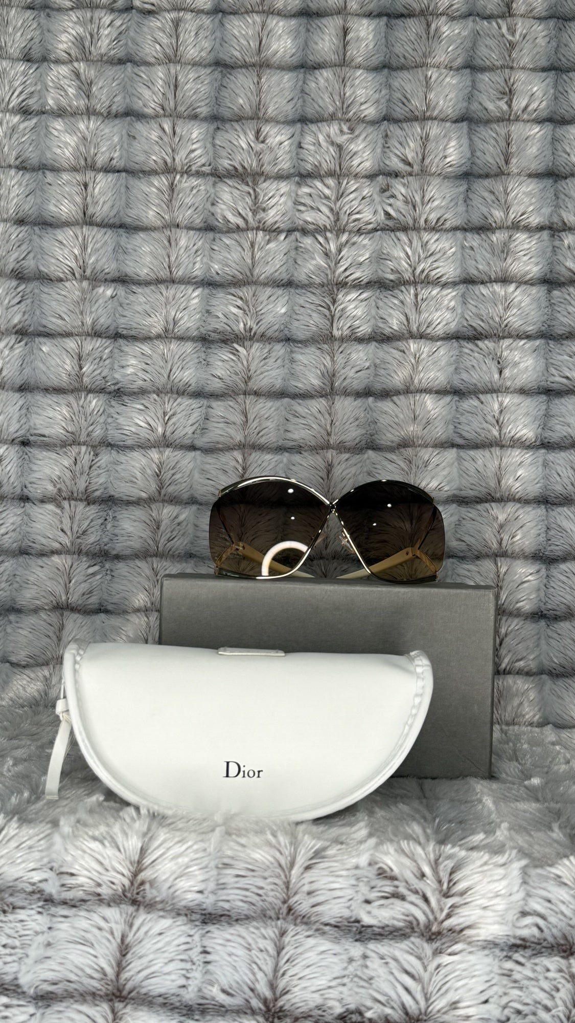 Christian Dior Oversized Butterfly Sunglasses – Gradient Brown