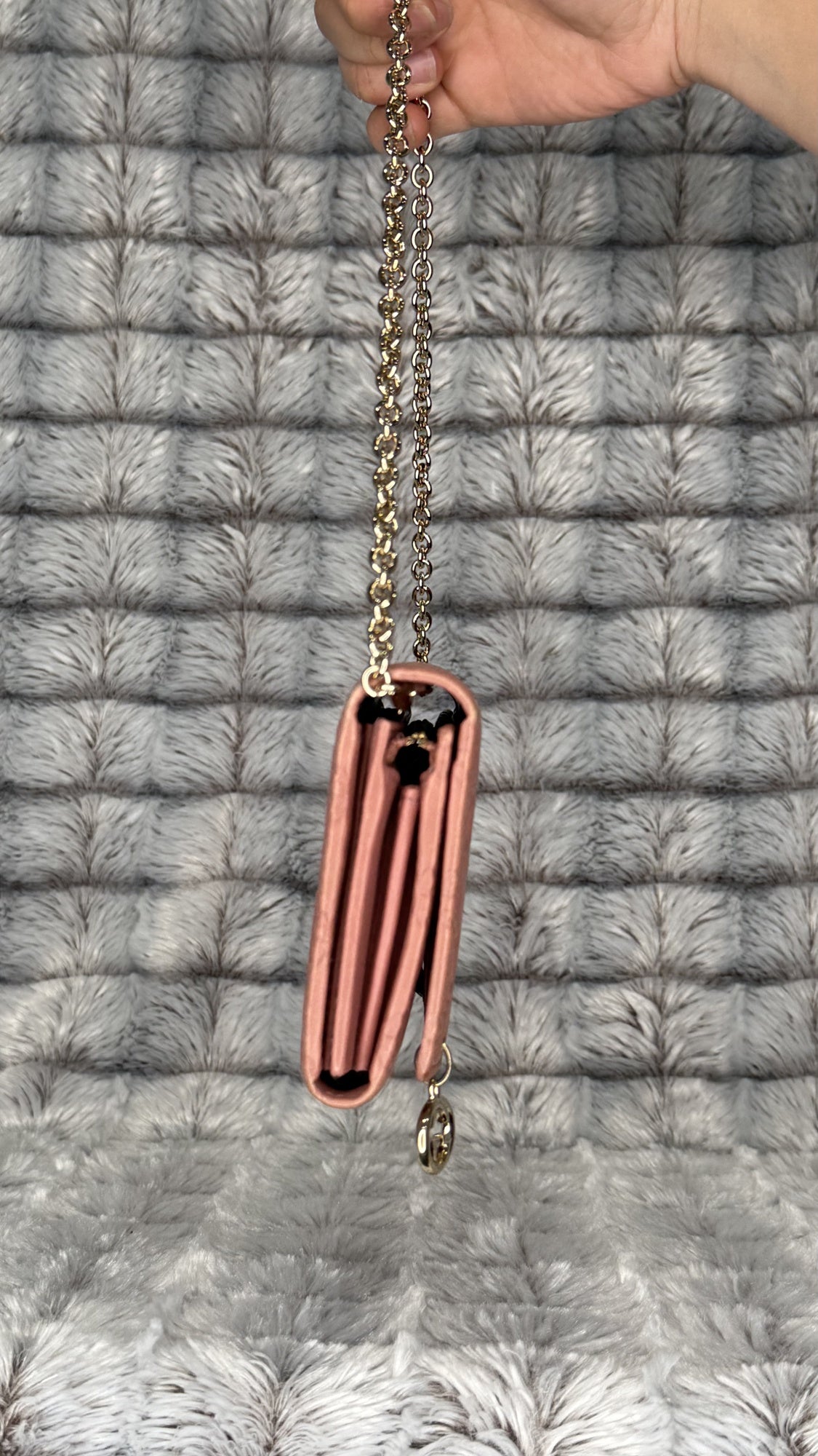 GUCCI Guccissima Leather Chain Shoulder Bag - Pink