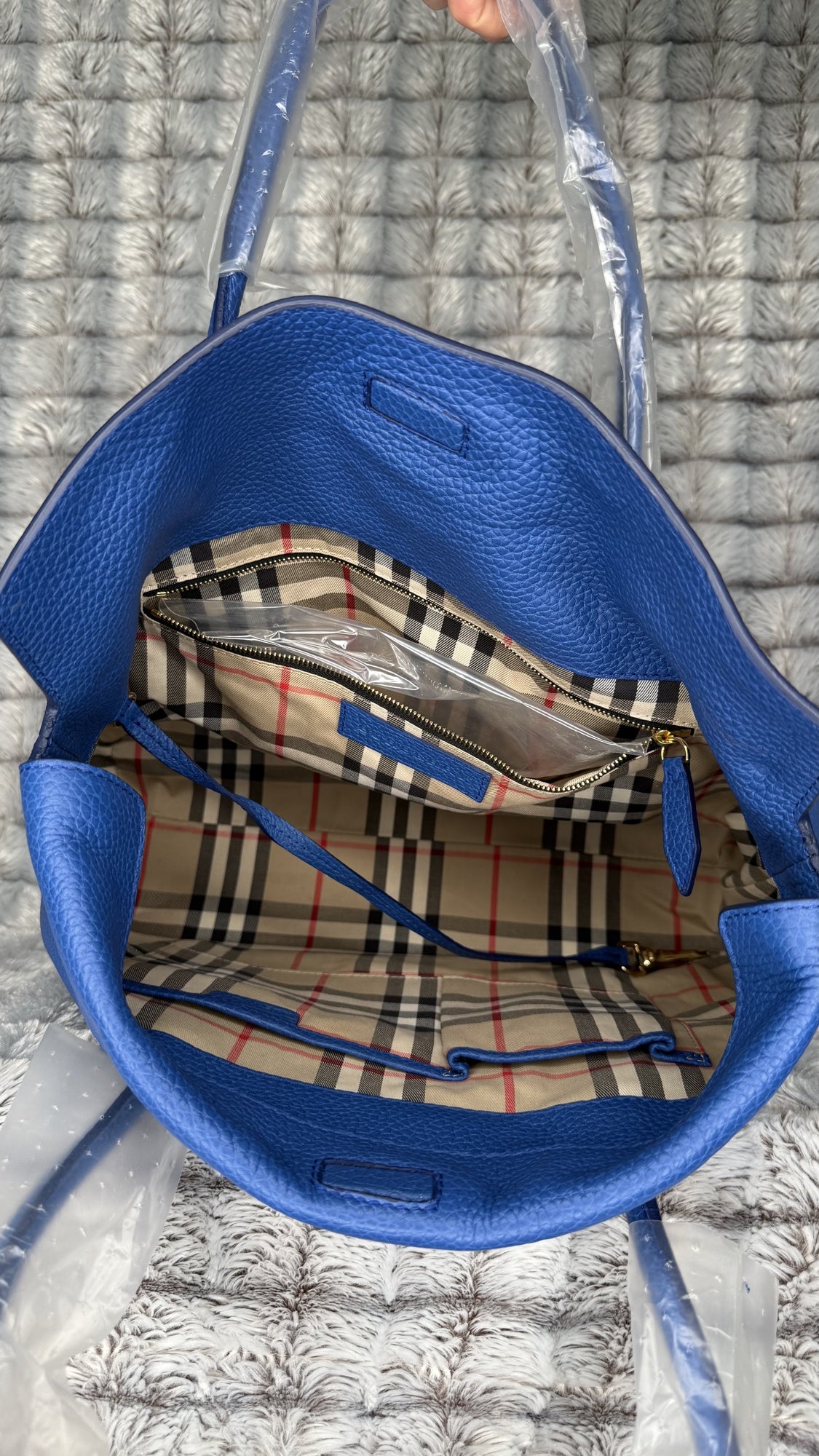 Burberry Baynard Leather Tote Bag – Blue