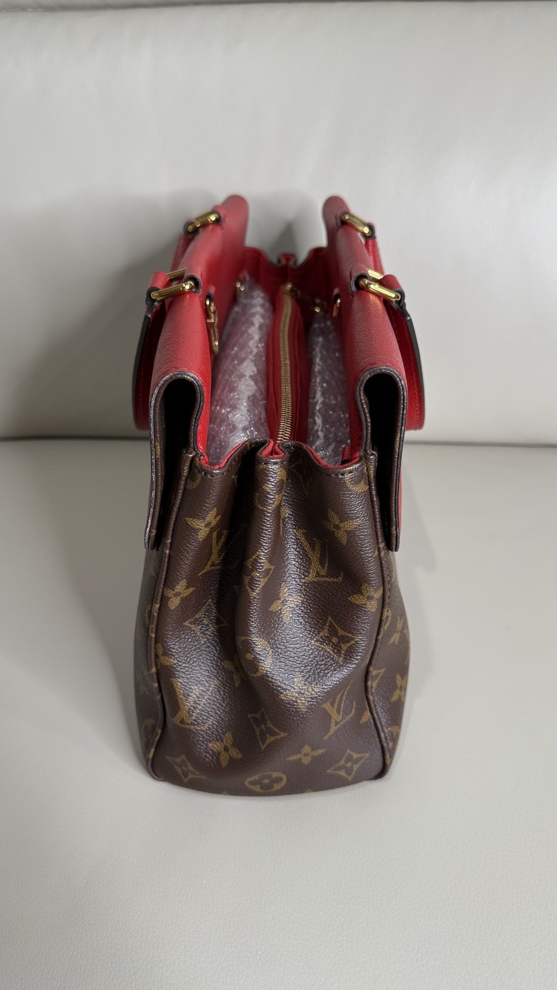 Louis Vuitton Monogram Montaigne MM - Cherry Red