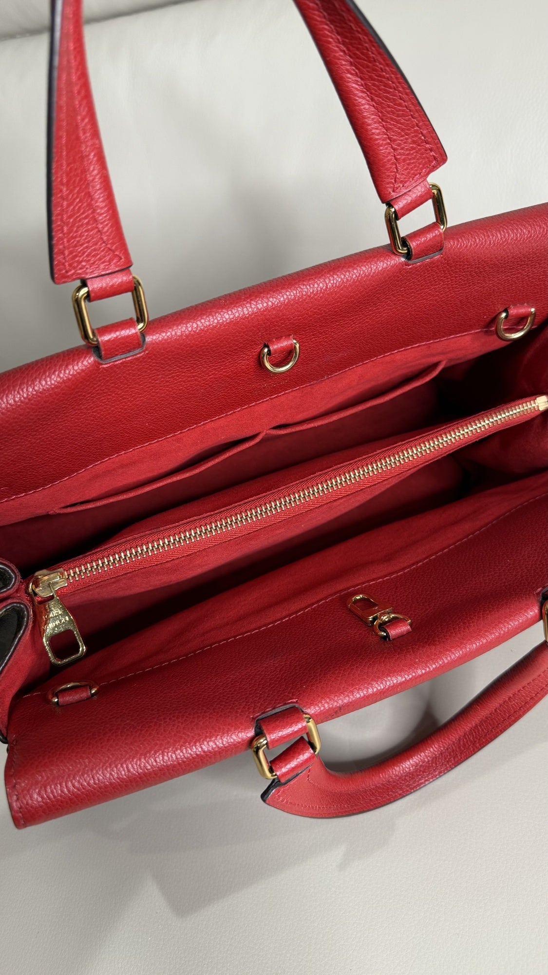 Louis Vuitton Monogram Montaigne MM - Cherry Red