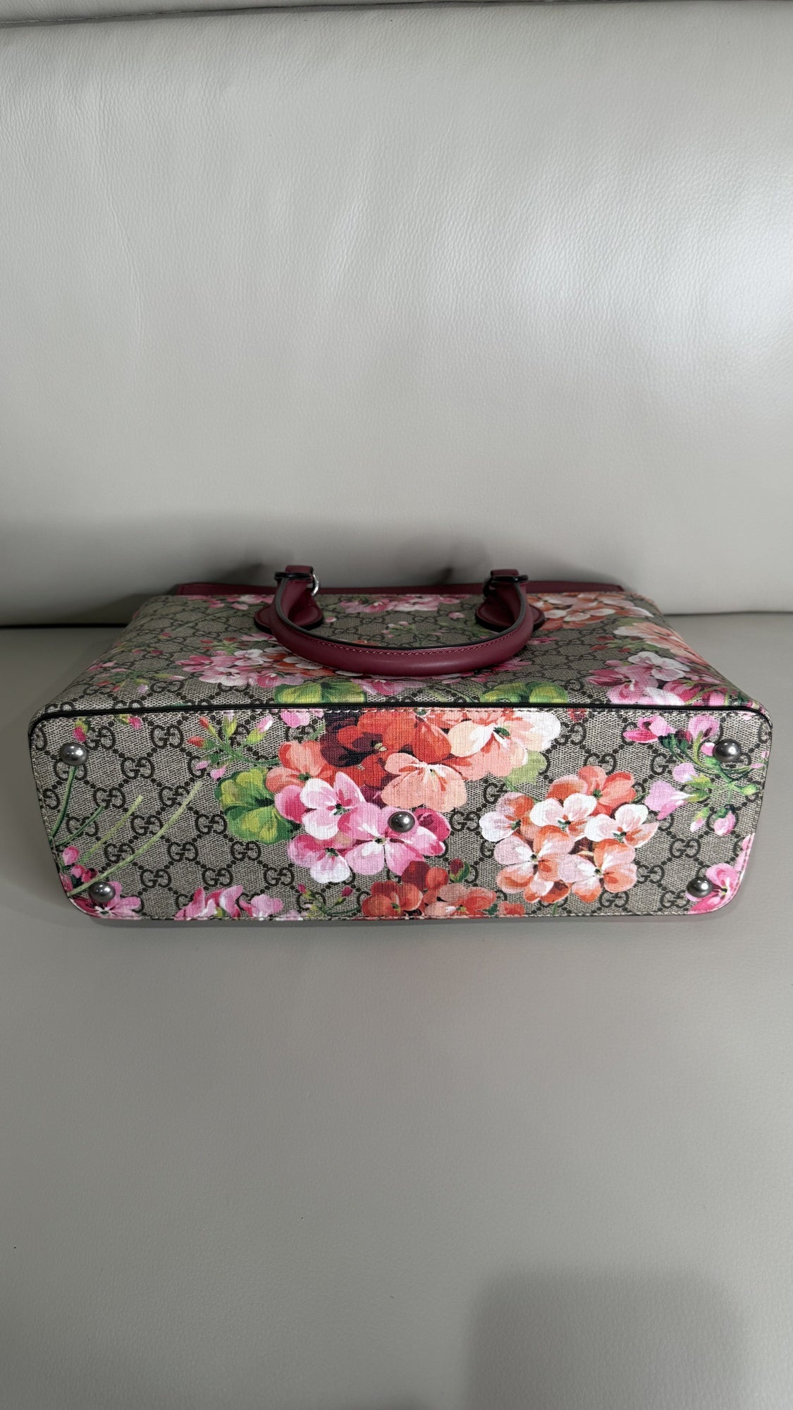 Gucci GG Supreme Blooms Tote Bag