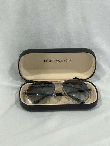 Louis Vuitton Conspiration Pilote Sunglasses – Silver Frame & Monogram Gradient Lenses