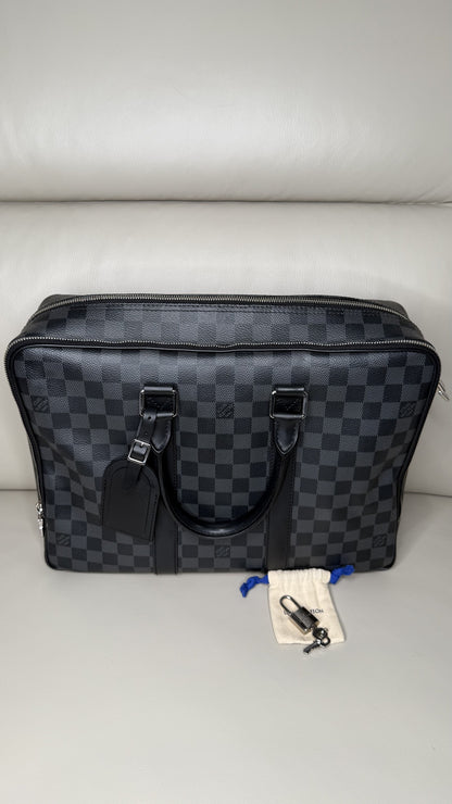 Louis Vuitton Porte-Documents Voyage in Damier Graphite