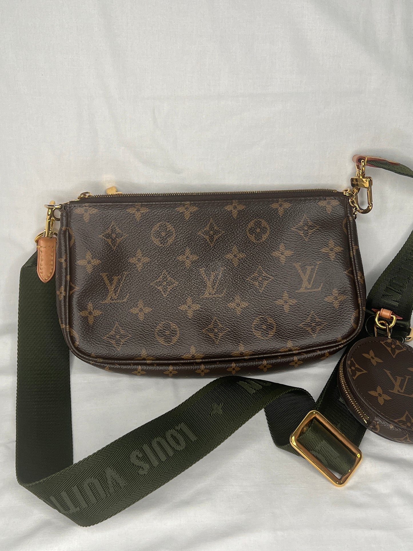 Louis Vuitton Multi Pochette Accessoires in Monogram Canvas