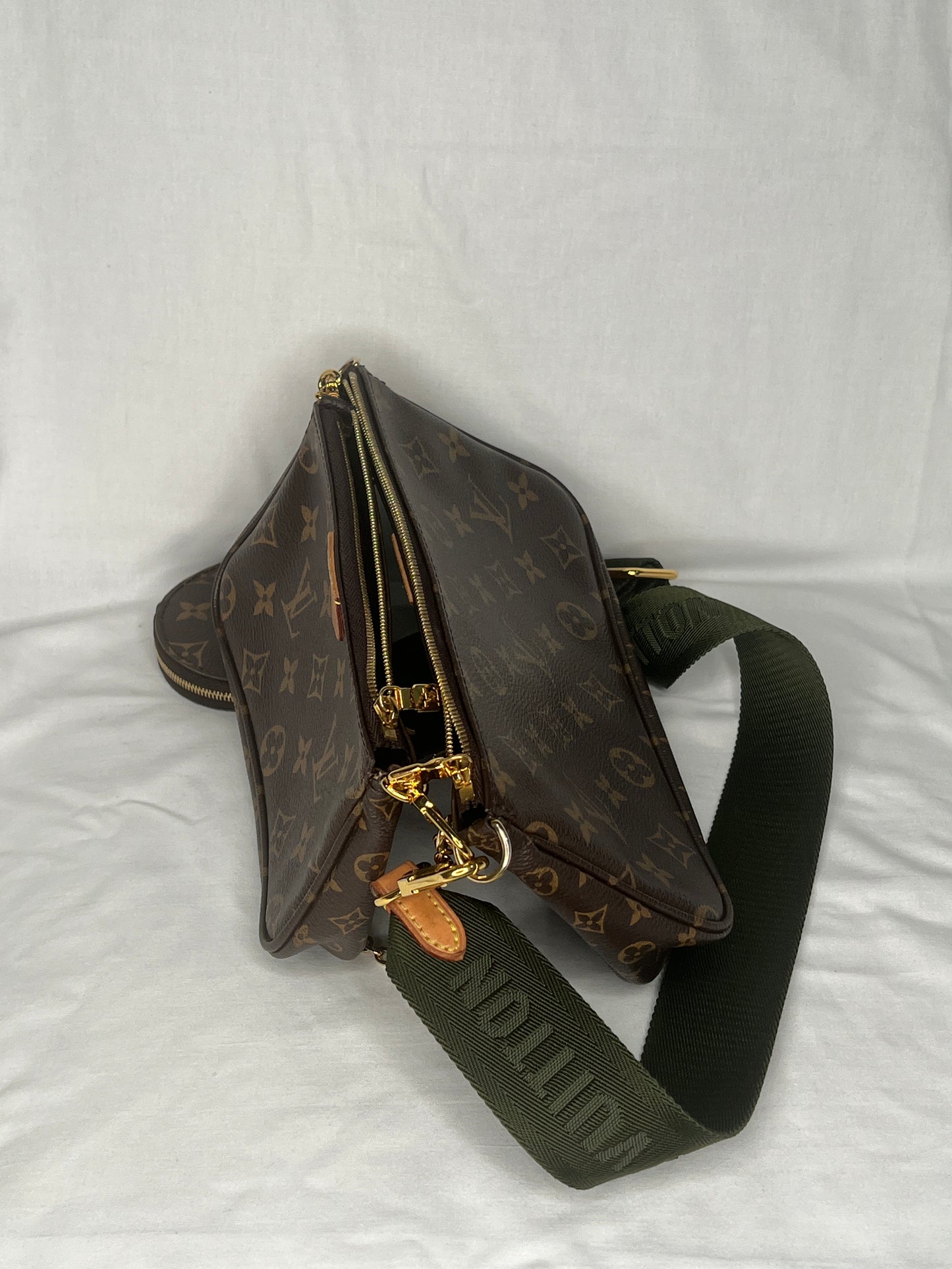 Louis Vuitton Multi Pochette Accessoires in Monogram Canvas