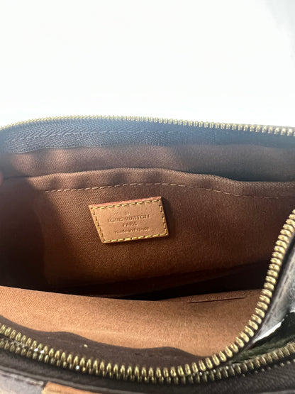Louis Vuitton Multi Pochette Accessoires in Monogram Canvas