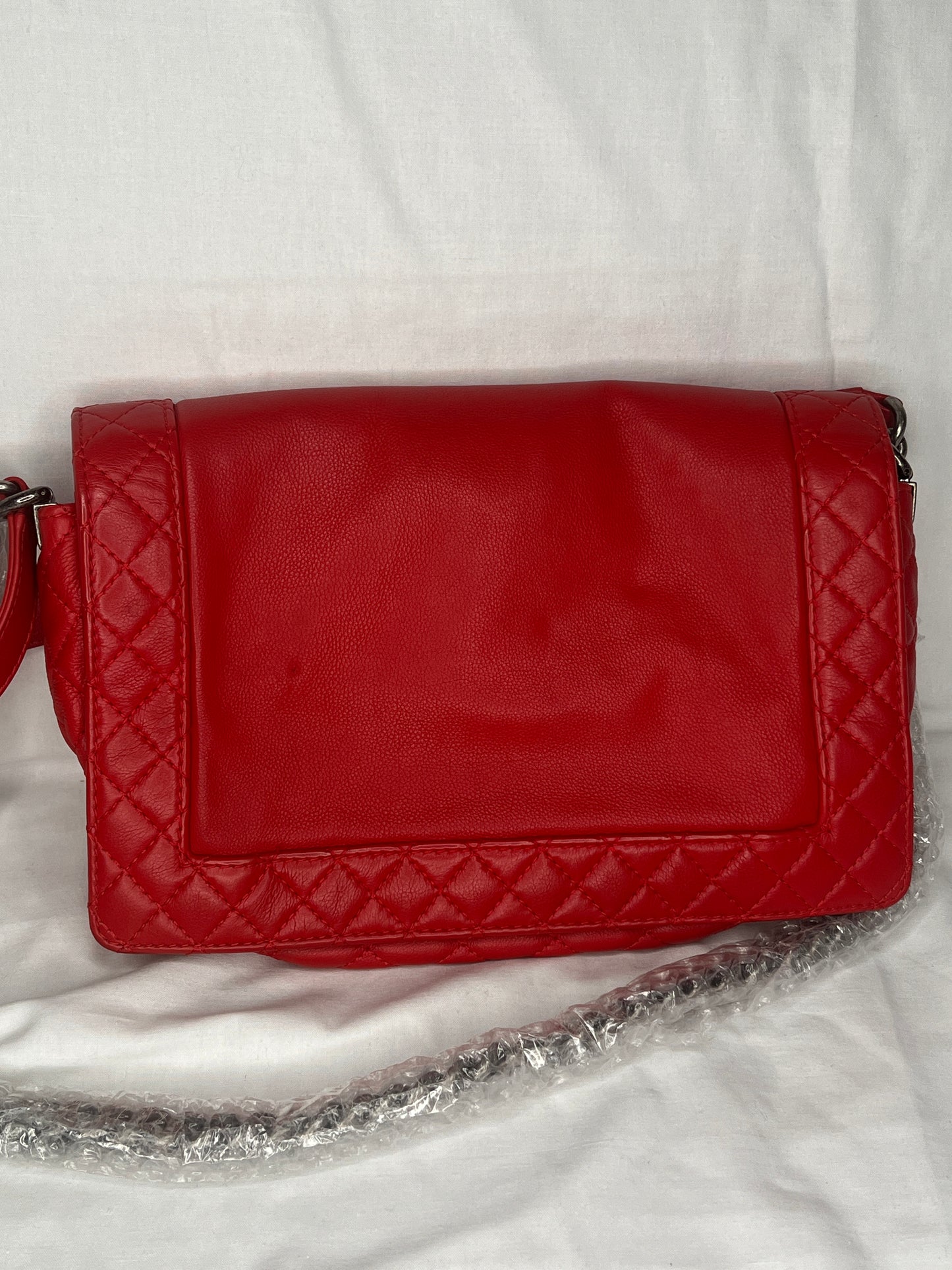 Chanel Boy Medium Lambskin Boy Reverso Flap Bag in Red