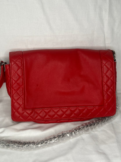 Chanel Boy Medium Lambskin Boy Reverso Flap Bag in Red
