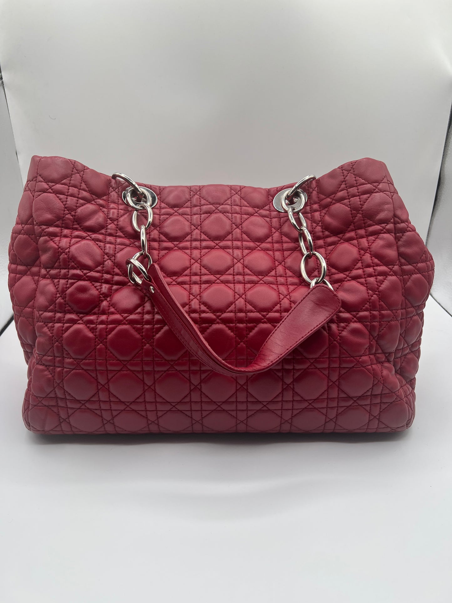 Christian Dior Cannage Soft Lambskin Shoulder Bag in Red